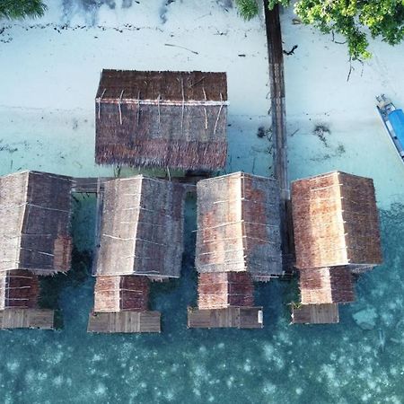 Firdas Bungalows Waisai Ngoại thất bức ảnh