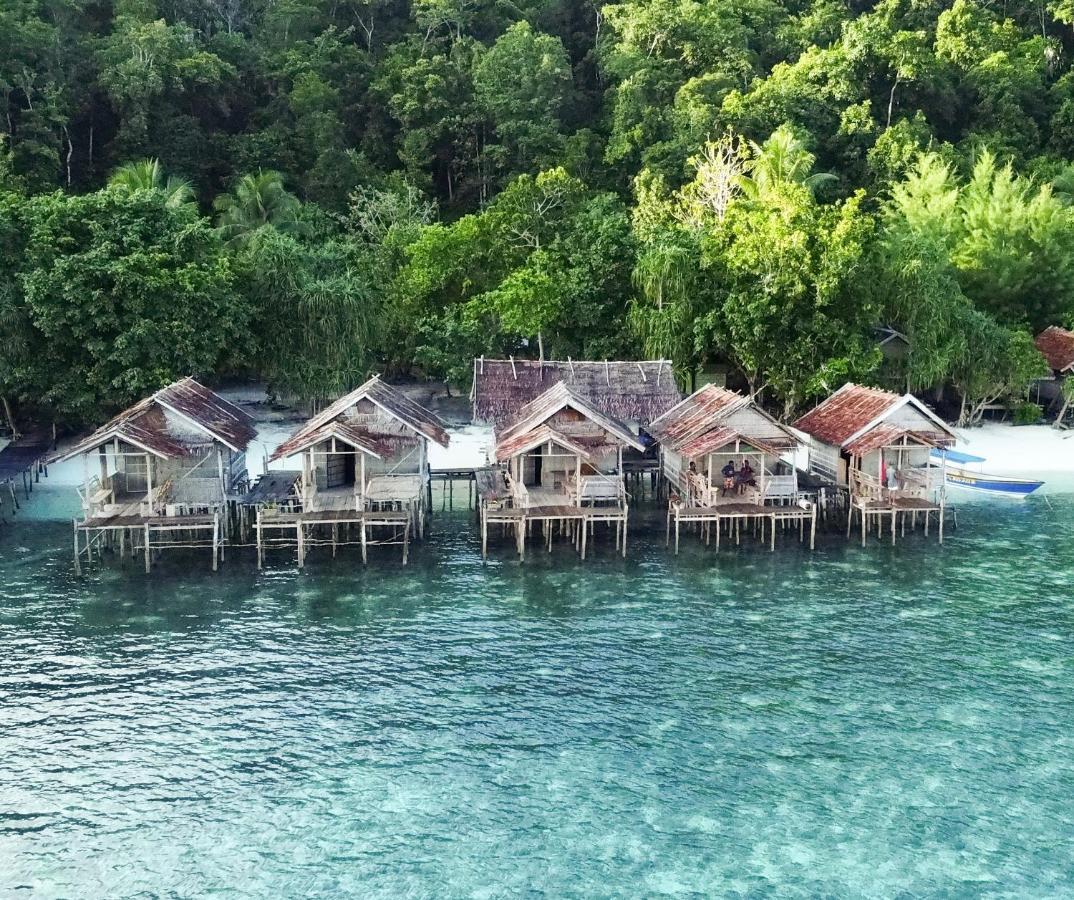 Firdas Bungalows Waisai Ngoại thất bức ảnh
